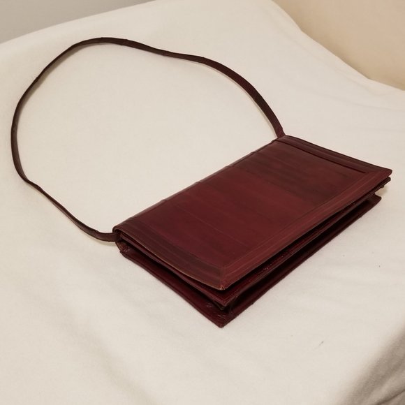 Eel Skin Burgundy Clutch Purse Suede Leather Lining and Snap-on Shoulder Strap - Picture 12 of 12